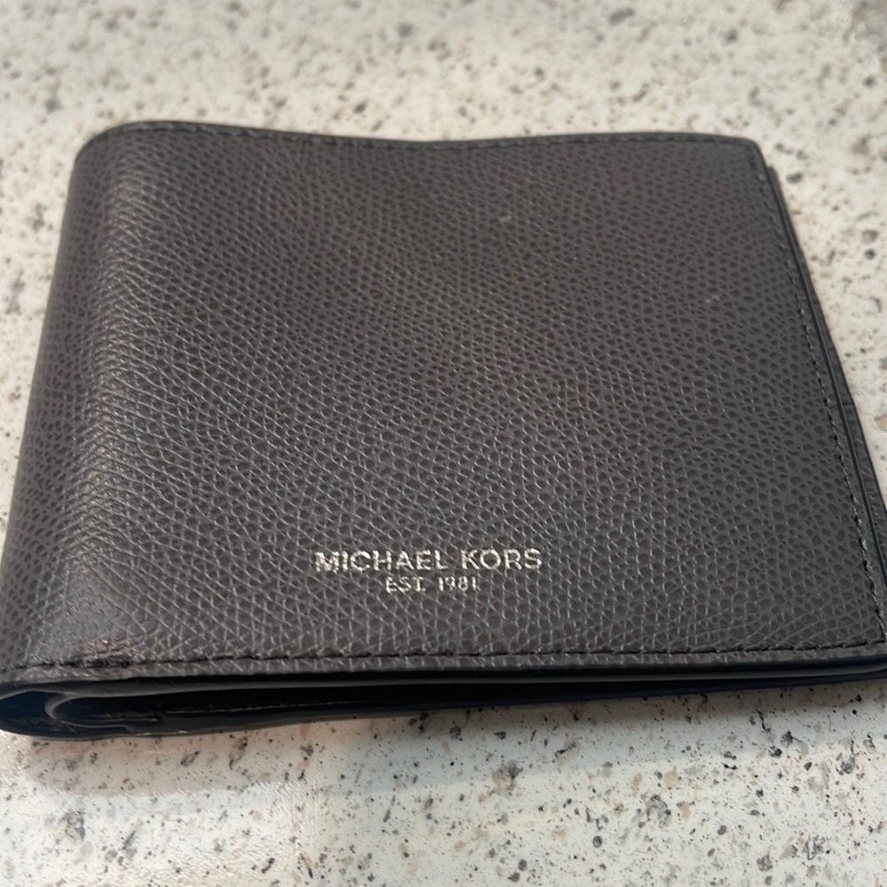 Gray Michael Kors Men’s Wallet - Picture 1 of 4